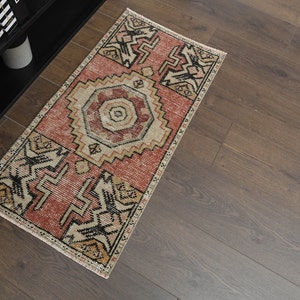 1&#39;4x2&#39;9 ft, TURKISH DOOR MAT, Vintage Rug, Wool Mini 1x3 Bath, Kitchen Rug, Handmade Rug, Throw Rug, Small Rug, Wholesale Rug, Home Decor