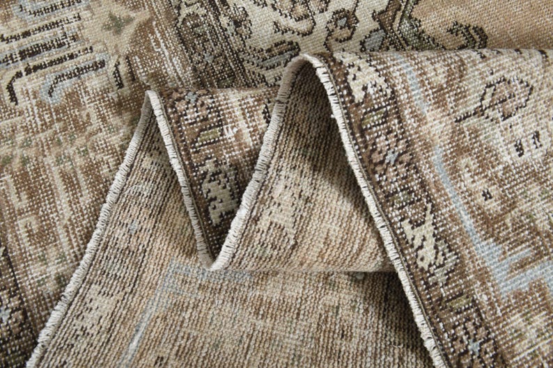 Tappeto anatolico vintage, 9,2 x 12 piedi, in lana turca annodata a mano, con motivo floreale boho nei toni del marrone e beige tenue, tappeto 9x12, ideale per soggiorno in stile rustico. immagine 1