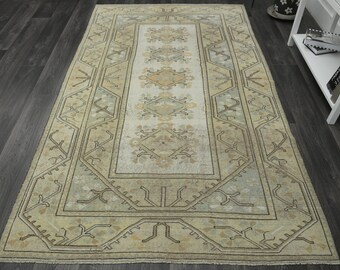 5.4 x 8.7フィート、ブラウントルコ製エリアラグ、トルコラグ