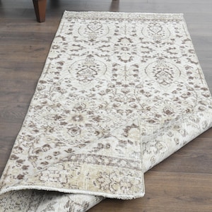 2&#39;5x6&#39;5 ft, VINTAGE TURKISH RUNNER, Beige Brown Rug, Kitchen Rug, Hallway Rug, Oushak Rug, Wool Rug, Handwoven Rug, Stair Runner, Washable