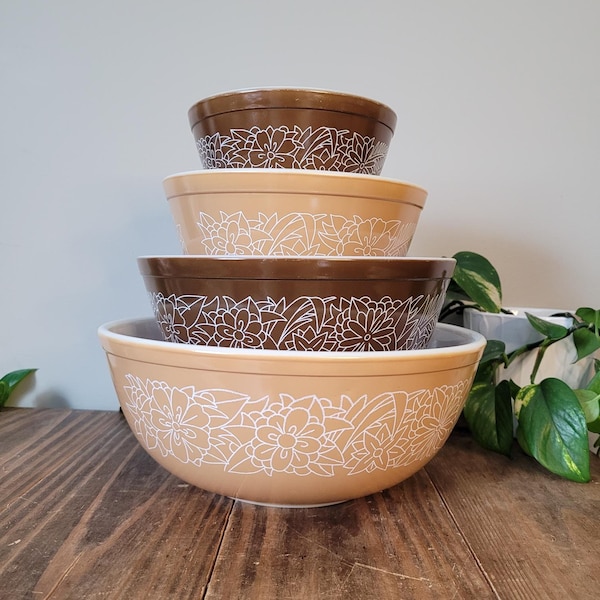 Vintage Pyrex Woodland Nesting Mixing Bowls Set | Complete Set of 4 Pyrex Mixing Bowls | Woodland Bowl Set | Pyrex Nesting Bowls |