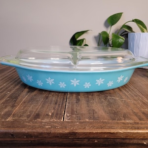 Vintage Pyrex Turquoise Snowflake Divided Casserole Dish with Lid