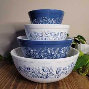 Pyrex Mixing Blue And White Pyrex Patterns Vintage Pyrex Colonial