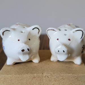 Retro Glazed Salt and Pepper Shaker Made in Japan Floral Tiny Pig Salt and Pepper Vintage Japanese Salt and Pepper Corks Cute 2 1/2&quot; Long