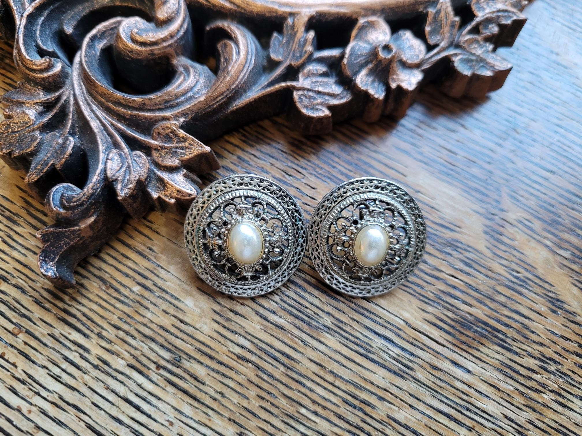 Boucles D'oreilles Clous Vintage - Fausses Perles, Ton Argenté, Occasion