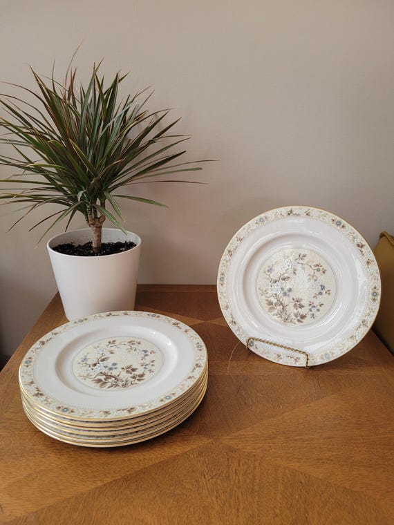 ロイヤルドルトン  Gold H.4980 ディナー皿4枚 ロイヤルドルトン Gold H.4980 ディナー皿4枚 ロイヤルドルトン Gold H