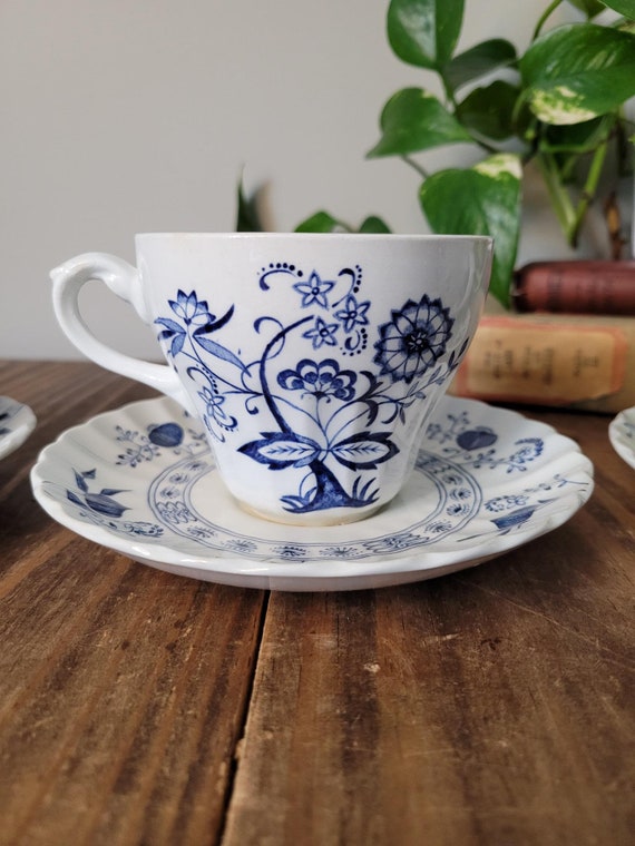 ヴィンテージ J & G ミーキン ブルー ノルディック フローラル ティー