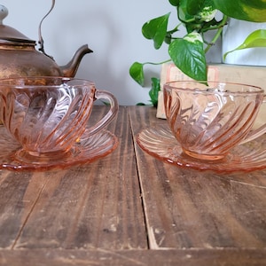 Arcoroc Rosaline Pink Swirl Teacup and Saucer Set: French Glass, 1980s