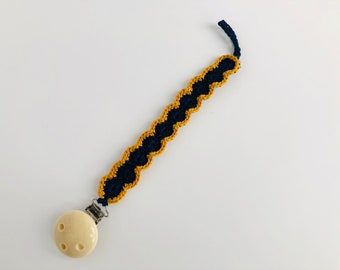 Teating clip with crochet pacifier cord