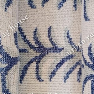 Alfombra Oushak moderna en blanco y azul con crema, hecha a pedido (¡en cualquier tamaño!). Alfombra Oushak moderna con nudos geométricos, área grande, color salvia y apagado.