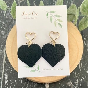Orecchini cuore in pelle, orecchini pendenti da donna in pelle e metallo dorato, orecchini colorati