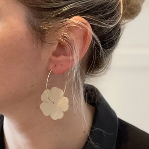 flower earrings for women, hoop earrings with real leather flower, luxury jewelry ideal for a wedding