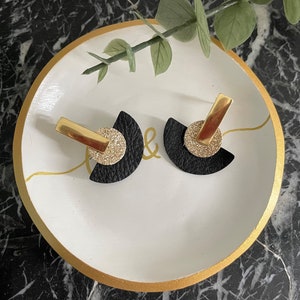 Boucles d'oreilles élégantes en cuir véritable et métal doré, puces d'oreilles géométrique, bijoux en cuir pour femme, cadeau pour elle