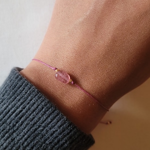 Bracelet Quartz Fraise avec fermoir Macramé | | minimaliste Bijoux en pierres précieuses | Filigree et féminin