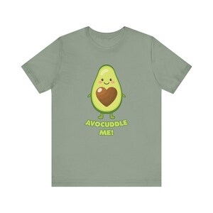T-shirt « Faites-moi plaisir » | Chemise avocat mignonne | Tenue de Saint-Valentin image 7
