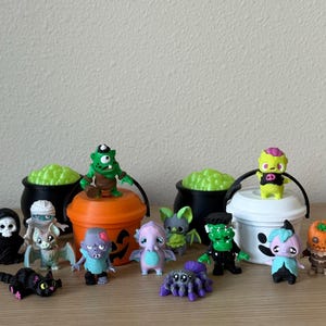 Mini Halloween Fidgets – 3D Printed Articulated Toys, Spooky Desk Pets, Trick or Treat Party Favor, Unique Halloween Gift