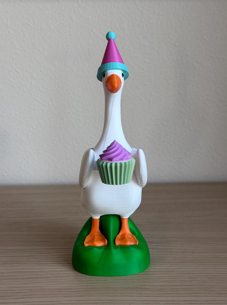 Accesorio de ganso de escritorio, sombrero magnético, complemento de disfraz intercambiable, accesorios de ganso de porche en miniatura, decoración impresa en 3D, lindo juguete de oficina, regalo divertido imagen 9