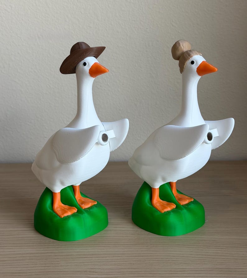 Accesorio de ganso de escritorio, sombrero magnético, complemento de disfraz intercambiable, accesorios de ganso de porche en miniatura, decoración impresa en 3D, lindo juguete de oficina, regalo divertido imagen 17