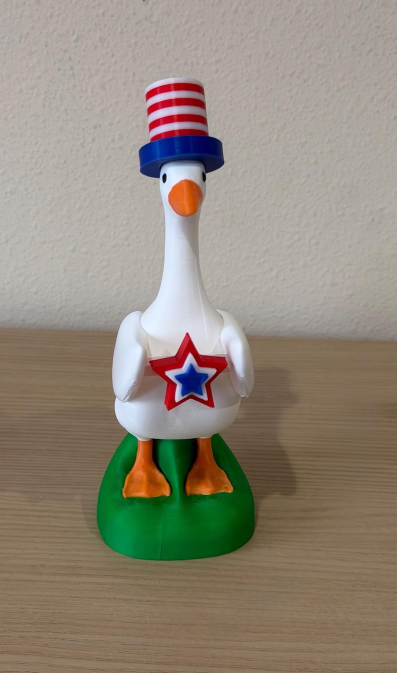 Magnetic Hat Addon Swappable Costume Miniature Desk Goose Accessory Collection 3d Printed Office Decoration Cute Toy Gift Funny Workspace Charm Bookshelf Ornament Collectible Desk Companion Seasonal Theme Custom Office Setup Perfect Gift