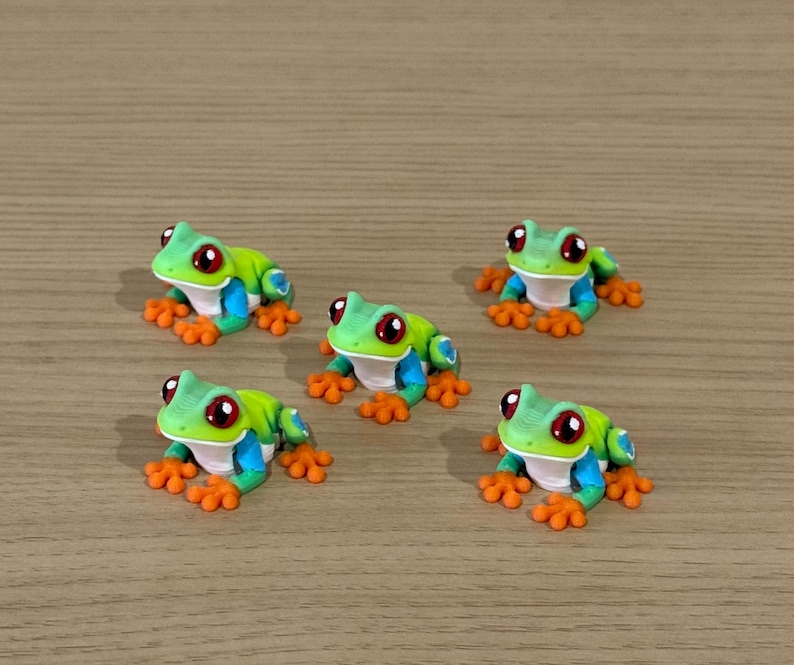Mini 3D Printed Red-Eyed Tree Frog Figurine – 1" Jungle Animal Decor, Tiny Frog Collectible, Nature Lover Gift, Cute Desk Ornament image 1