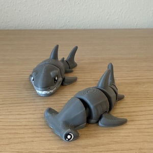 Mini Shark Fidget Toy – 3D Printed Articulated Great White or Hammerhead | Flexi Desk Pet | Ocean Lover Gift | Pocket Stress Relief Toy