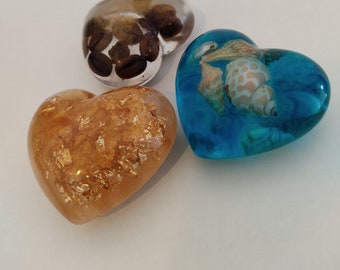 Kleines Herz aus Resin,  Ozeanherz, Kaffeeherz, goldenes Herz