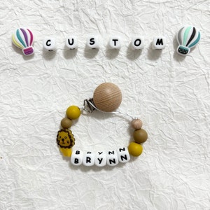 Clip personalizado para chupete de oveja y León, clip para chupete con nombre, letra de silicona, regalo para bebé, regalo para recién nacido