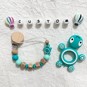Juego de pinza para chupete de tortuga personalizada, pinza para chupete con nombre y letra de madera, regalo para bebé, regalo para recién nacido