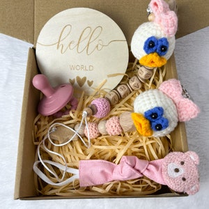 Caja de regalo personalizada para bebé, juego de regalo de 5 piezas, cesta de regalo para recién nacido, clip para chupete de pato, clip para chupete de juguete con nombre, letra de madera, regalo para bebé