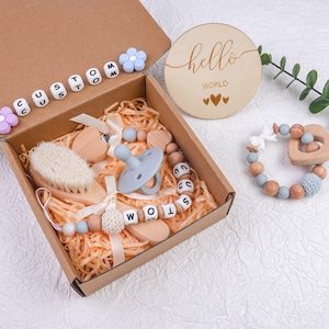 Caja de regalo personalizada para bebés / Juego de regalos de 5 piezas / Cesta de regalo para recién nacidos, clip de chupete de corazón de amor, clip ficticio con nombre, letra de madera, regalo para bebés