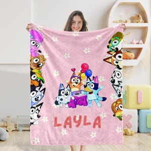 Cobertor personalizado para cachorro azul com nome, cobertor de lã sherpa macio e aconchegante para a família, cobertor de desenho animado para aniversário, cobertor Minky para bebês meninas
