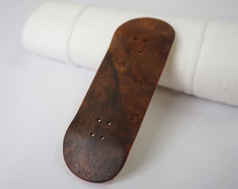 Univerque Fingerboard Deck - TraWoo Camphor Root 007 - hc_wb43_w34, symmetrical
