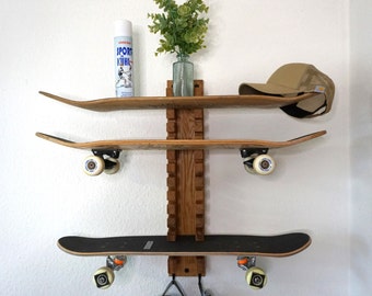 Univerque wall shelf for skateboards (oak)