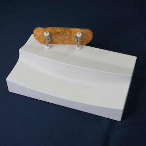 Univerque &quot;Curvb&quot; curb