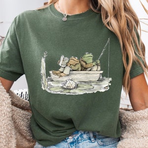 90s Frog Toad Fishing Comfort Colors® Shirt, Retro Vintage Graphic Tees, Cute Toad Shirt, Nature Shirt, Book Lovers, Graphic Tee Sweatshirt