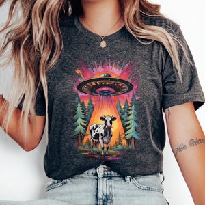 UFO Cow Abduction Shirt, Funny Vintage Retro Graphic Alien Tshirt, Unisex T Shirt, Paranormal Oversized Graphic UFO Tee Shirt
