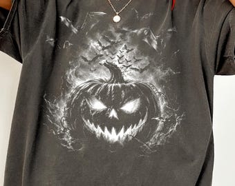 Halloween Scary Pumpkin Comfort Colors® Shirt | Creepy Vintage Pumpkin Bats Halloween Tshirt Tee Shirt | Retro Spooky Season Fall Shirt Tee