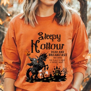Sleepy Hollow Headless Horseman Halloween Tee Sweatshirt | Retro Vintage 90s Graphic Halloween Sweatshirt | Sweatshirts For Women | S136