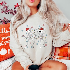 Tanzendes Skelett Weihnachten T-Shirt | Retro Weihnachts-Hemd | Lustiges Weihnachtsfeier-Shirt | Gruppe Weihnachten Shirts Sweatshirts | S271