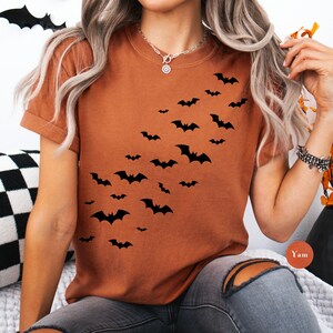 Halloween Bat Comfort Colors® T-Shirt | Retro Vintage Fledermaus lustige Shirts Sweatshirts | Halloween-Kostüm-Hemden | Für Frauen | S286