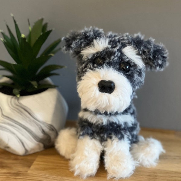 Breipatroon - Rudi de miniatuur Schnauzer Hond Breipatroon Charity PDF (alleen breipatroon)