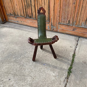 Vintage Spanish Wooden Tripod Birth Chair - Brutalist Chair Vintage Spanish Wooden Tripod Birth Chair - Brutalist Chair