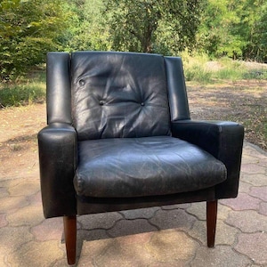 Mid-Century Italian Armchair, 1960s