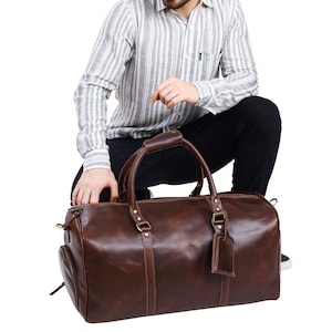 Personalized Leather Duffle Bag Groomsmen Gift Bag, Custom Gifts for Him, Leather Weekender Bag, Men&#39;s Gifts, Guy Gift, Father&#39;s Day Gift