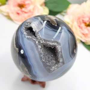 Grande sphère de cristal d&#39;agate volcanique Druzy, 9 cm+ - Boule de cristal agate et calcédoine - SUPPORT LIBRE