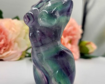 Scultura del corpo femminile in fluorite arcobaleno da 10 cm - Grande scultura della dea - Corpo femminile in cristallo