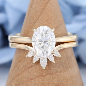 1.25 CT Oval Diamond Anniversary Ring Set 14K Yellow Gold Moissanite Diamond Wedding Ring Set Anniversary Gift Oval Cut Engagement Ring