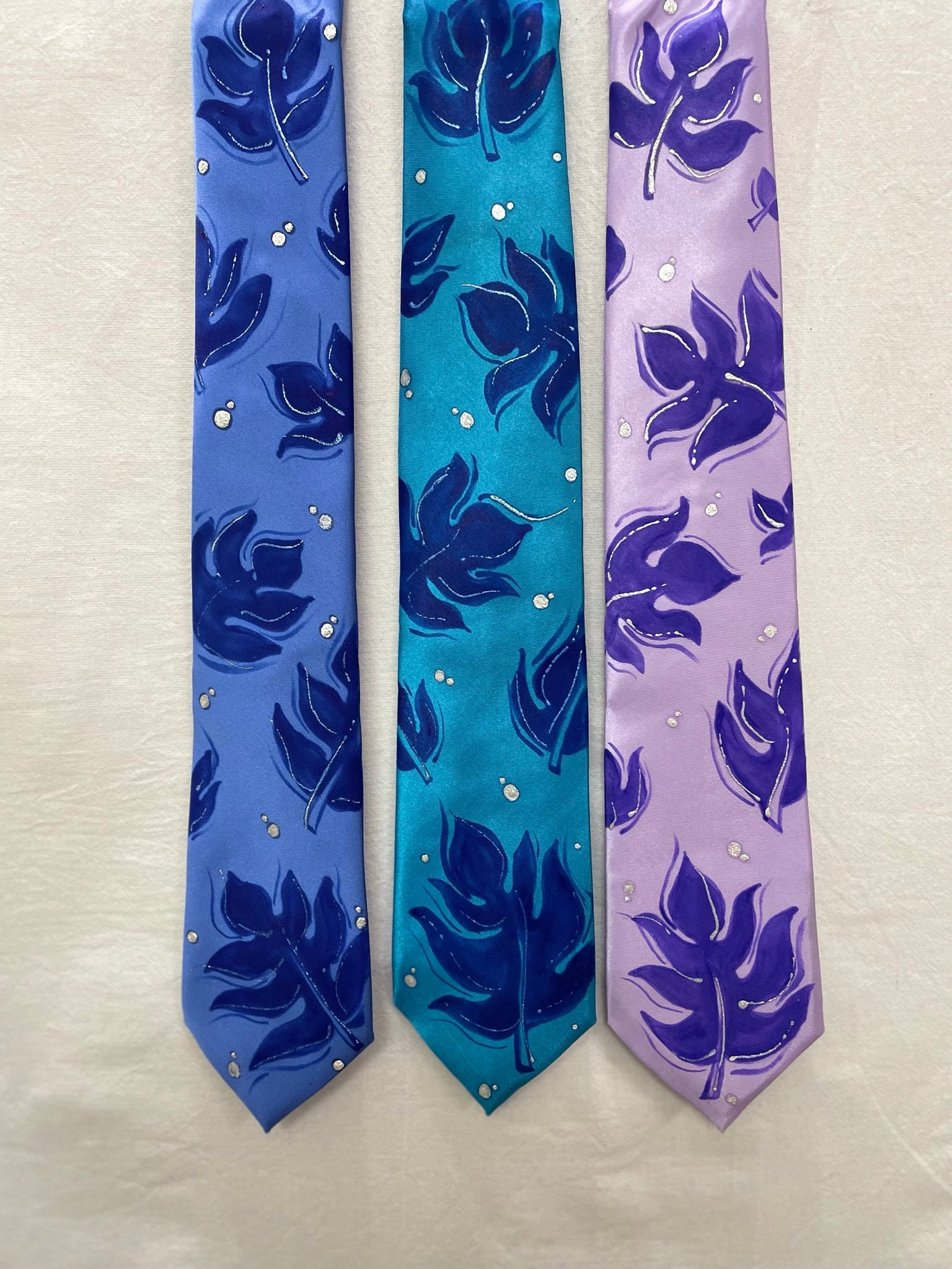 FEUILLES Cravate de créateur peinte à la main Initiateur -  France