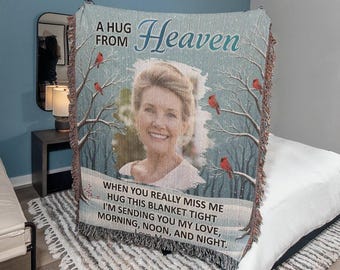 Manta personalizada en memoria de mamá, en recuerdo de una foto, manta de regalo por la pérdida de una madre, mantas de condolencia, manta "Abrazos desde el cielo", regalo de Navidad