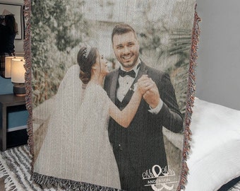 Cobertor de casamento personalizado, monograma Sr. e Sra., presente de lembrança sentimental para casamentos, cobertor para fotos de casamento, presentes de casamento para recém-casados